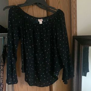 Black flower , flowy top